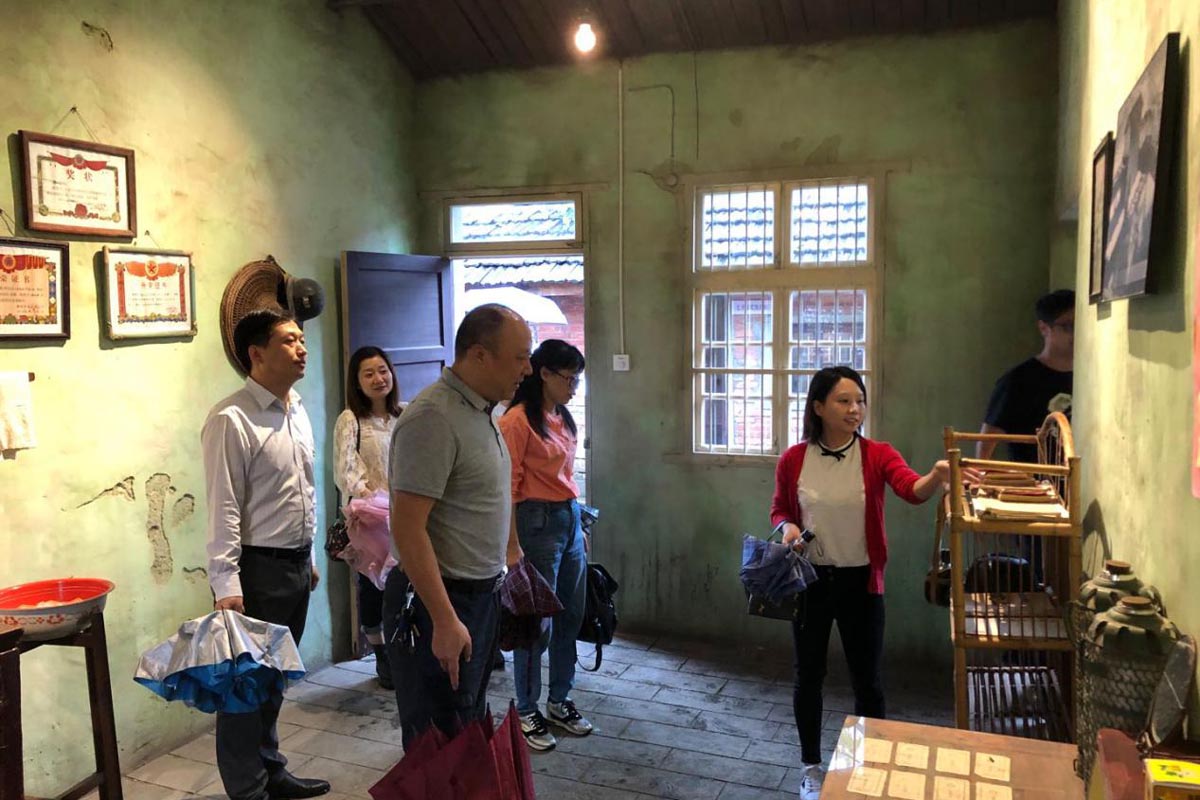 市交投集團(tuán)公司赴“銅官山·1978”文化創(chuàng)意園開展主題“黨日”活動